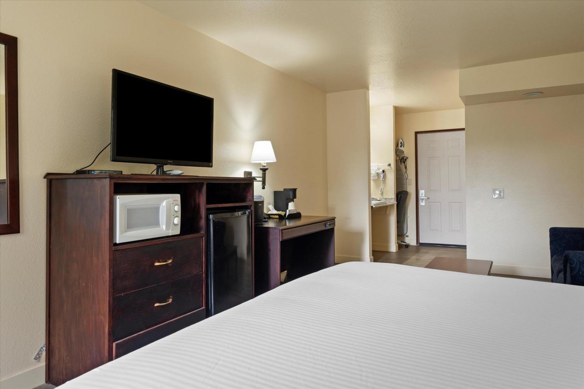 Quincy Inn And Suites Dış mekan fotoğraf