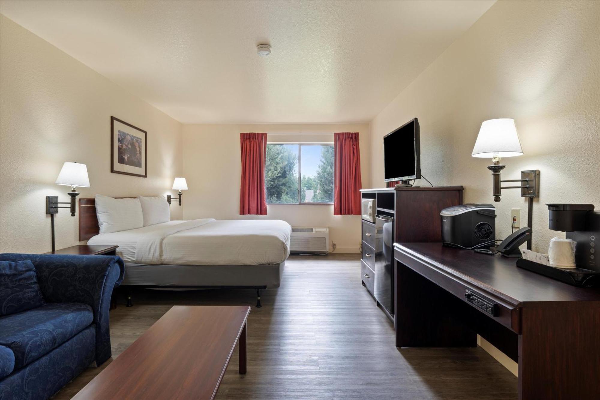 Quincy Inn And Suites Dış mekan fotoğraf