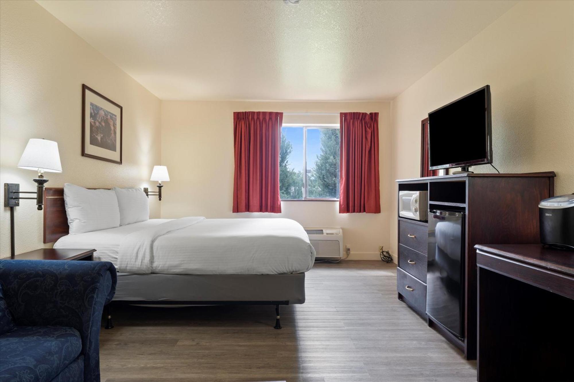 Quincy Inn And Suites Dış mekan fotoğraf