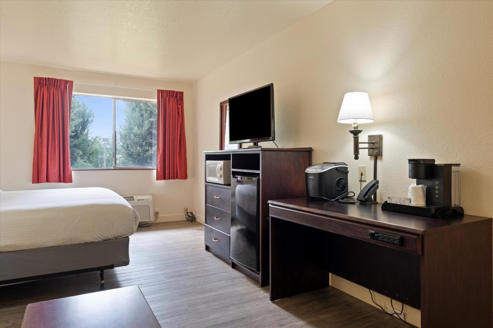 Quincy Inn And Suites Dış mekan fotoğraf