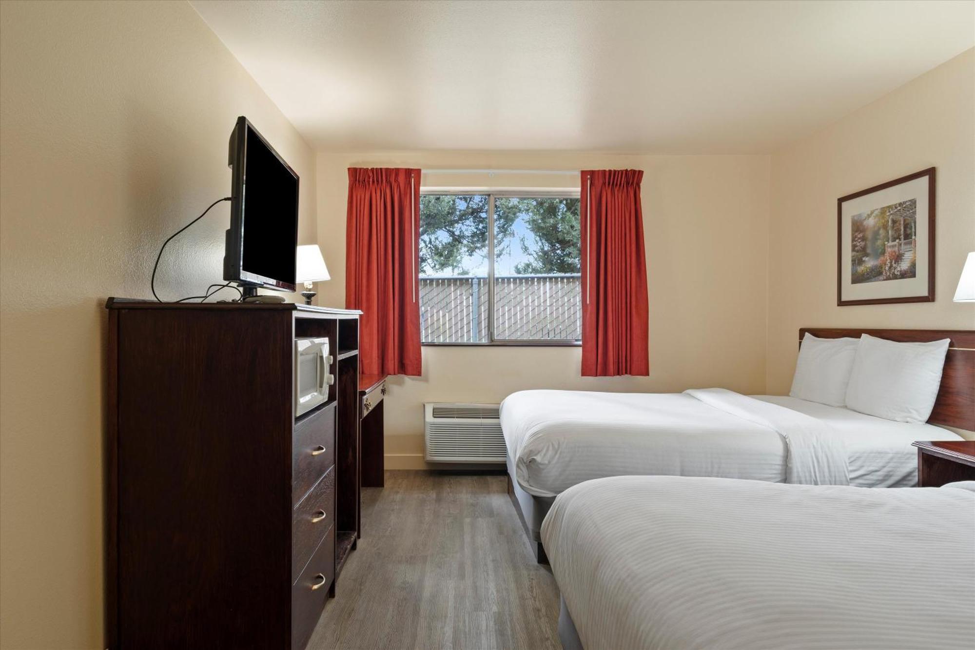Quincy Inn And Suites Dış mekan fotoğraf