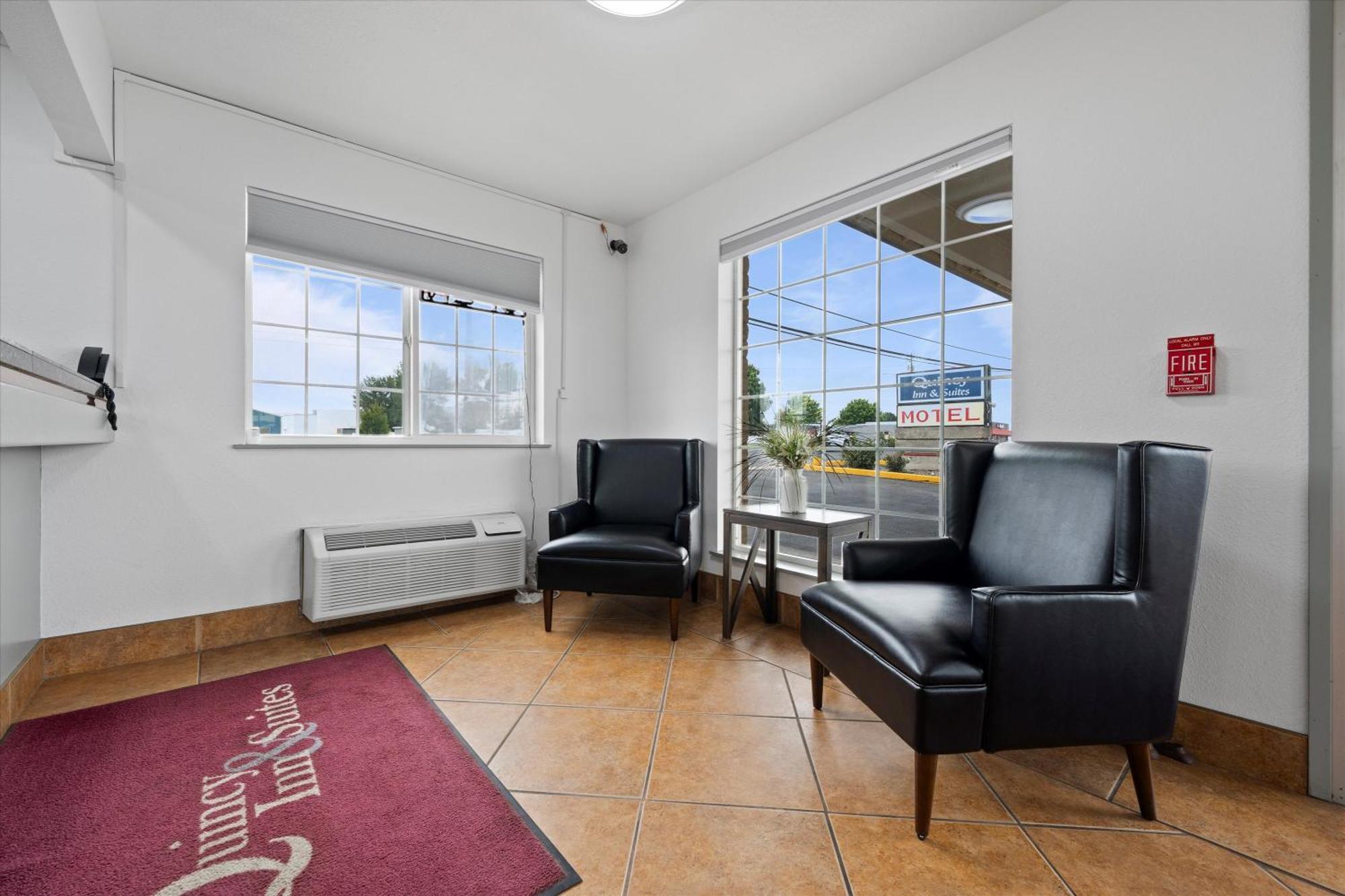 Quincy Inn And Suites Dış mekan fotoğraf