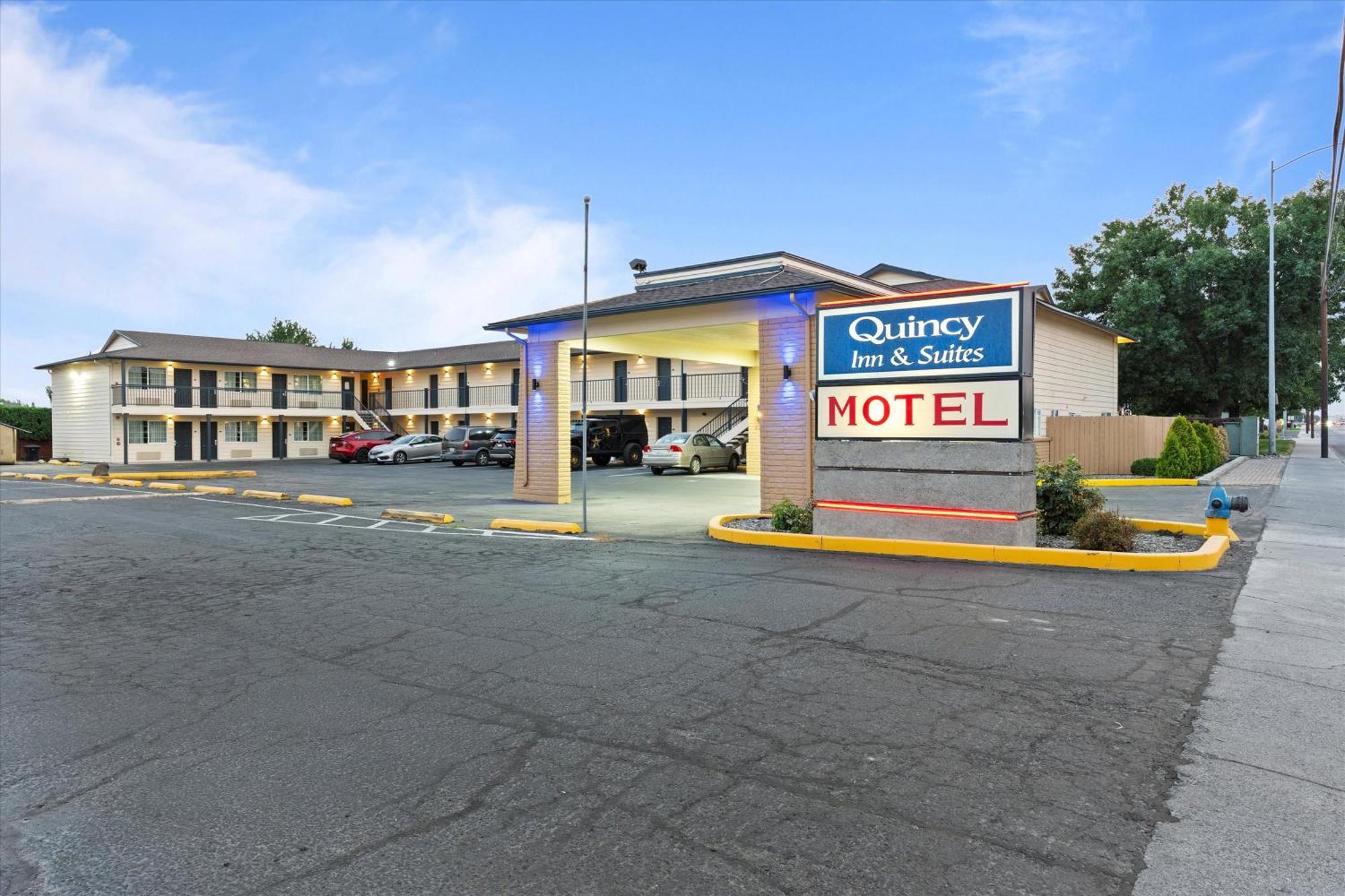 Quincy Inn And Suites Dış mekan fotoğraf