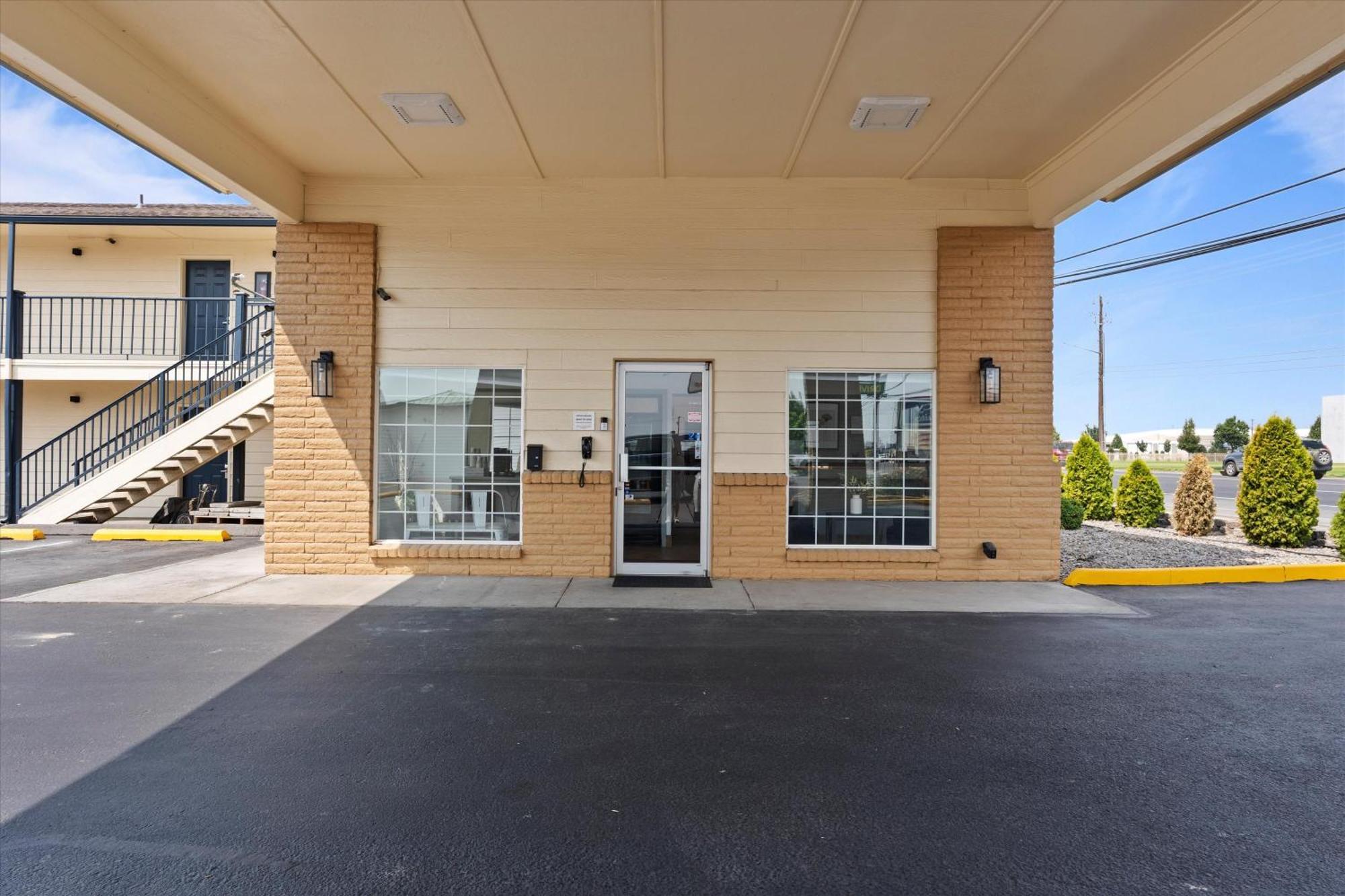 Quincy Inn And Suites Dış mekan fotoğraf