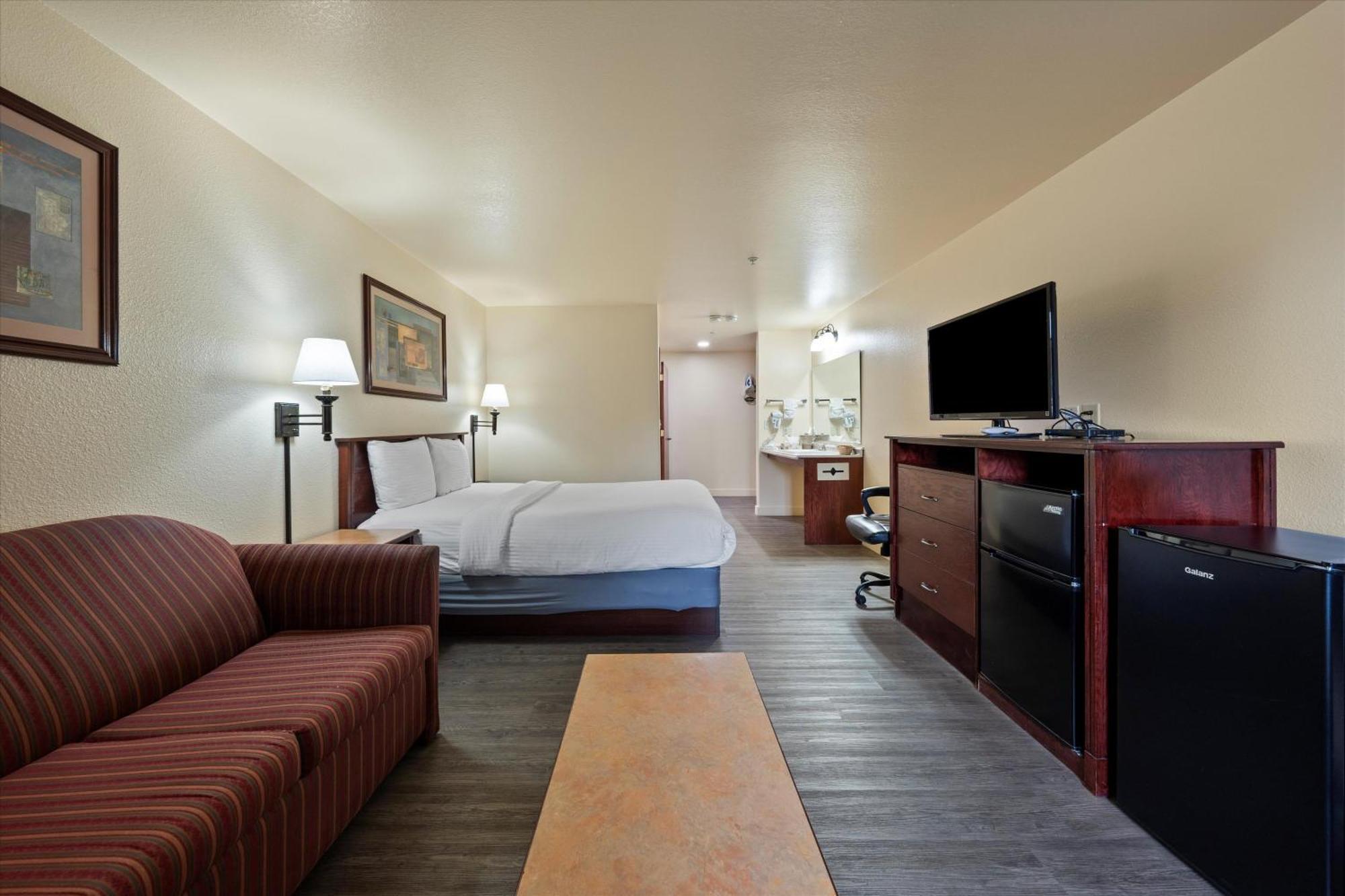 Quincy Inn And Suites Dış mekan fotoğraf