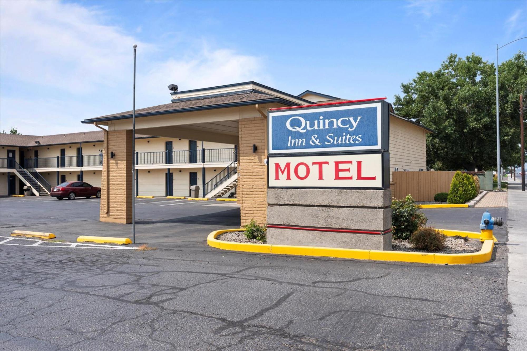 Quincy Inn And Suites Dış mekan fotoğraf