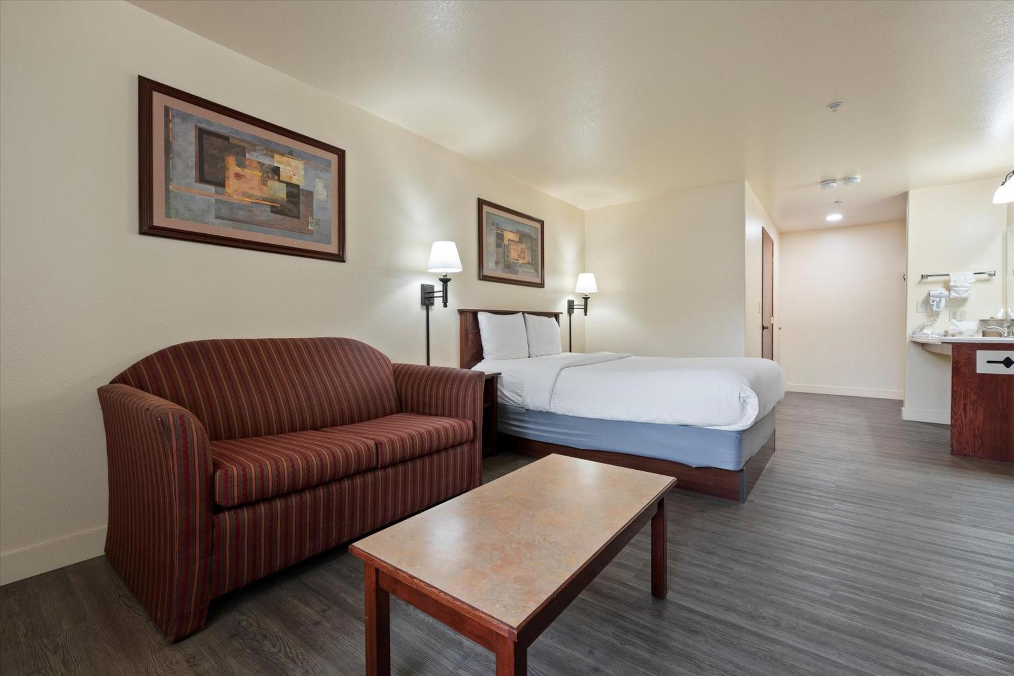 Quincy Inn And Suites Dış mekan fotoğraf