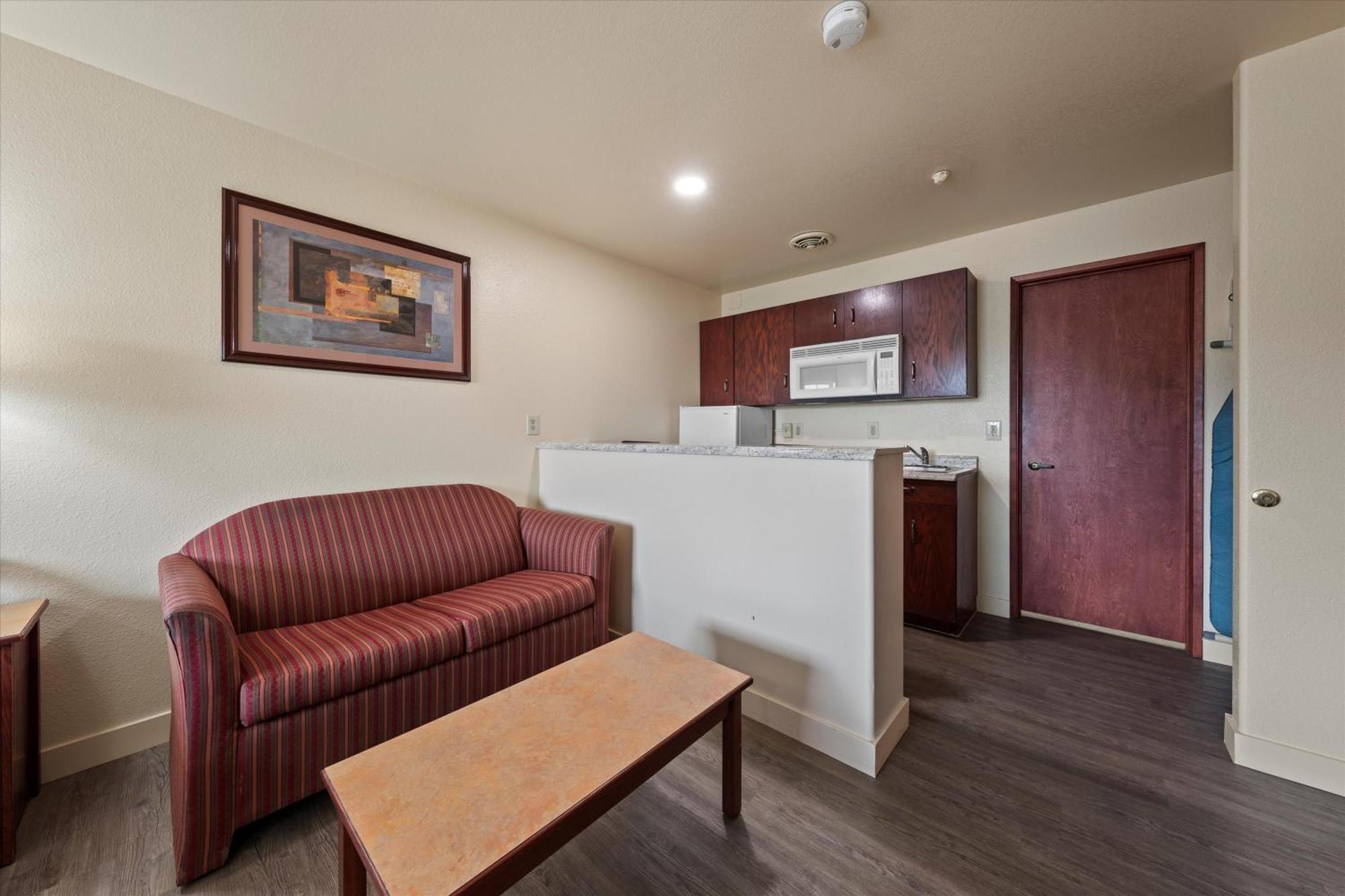 Quincy Inn And Suites Dış mekan fotoğraf