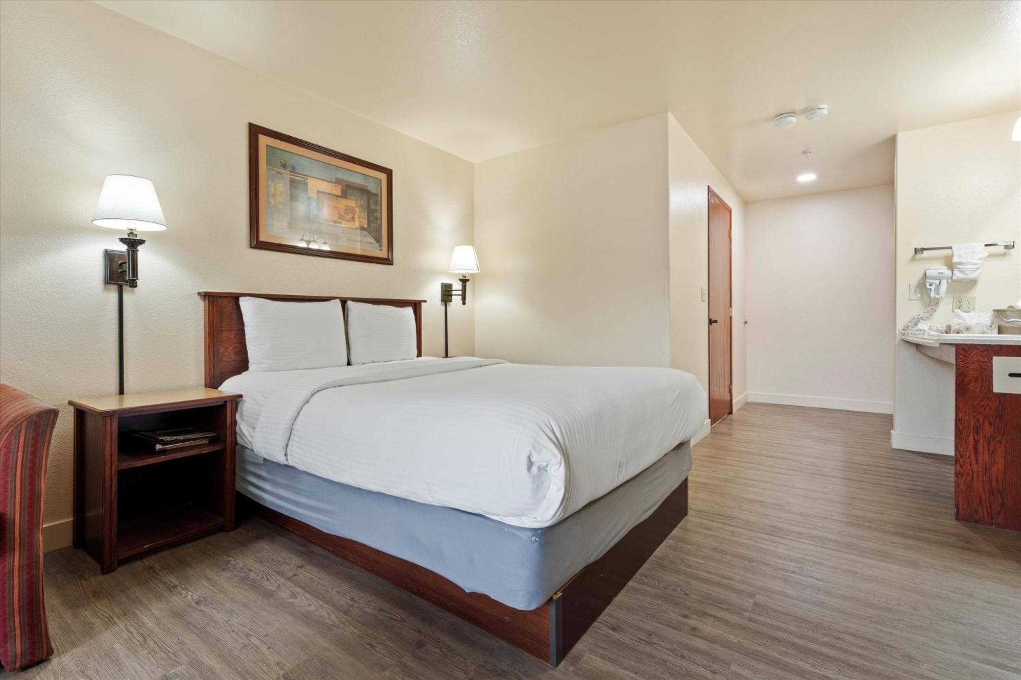 Quincy Inn And Suites Dış mekan fotoğraf