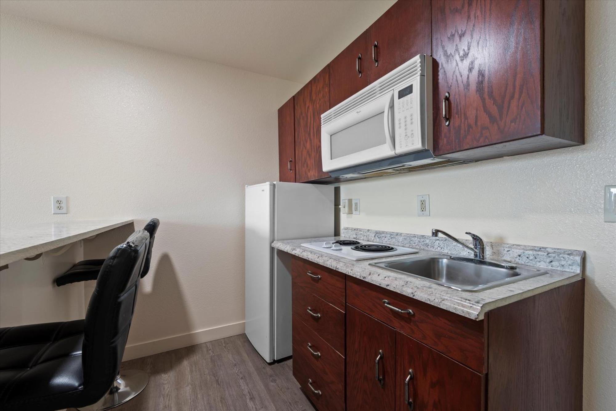 Quincy Inn And Suites Dış mekan fotoğraf