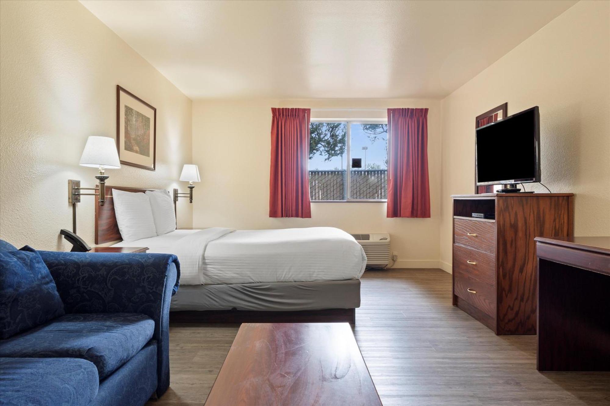 Quincy Inn And Suites Dış mekan fotoğraf