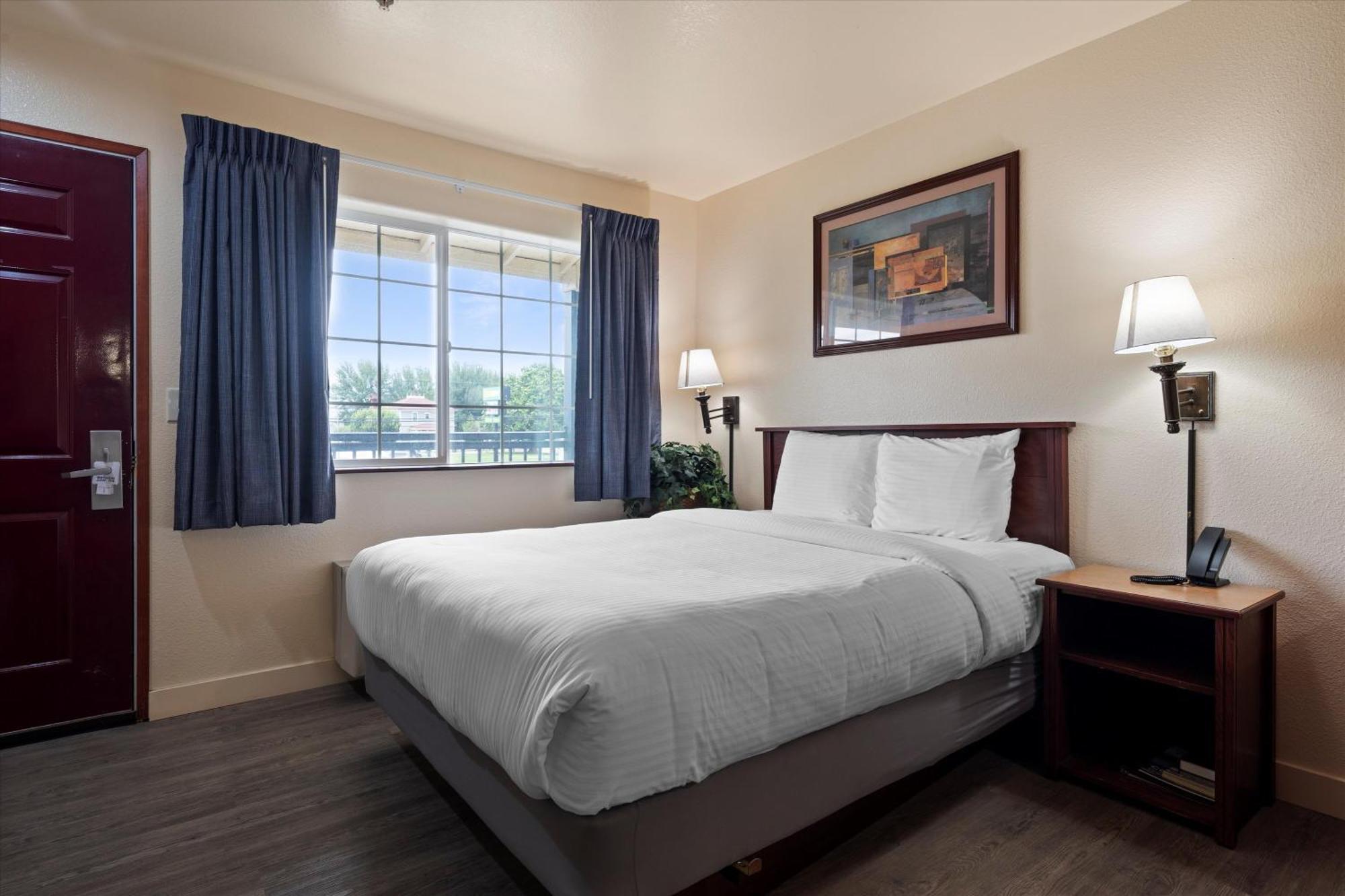 Quincy Inn And Suites Dış mekan fotoğraf