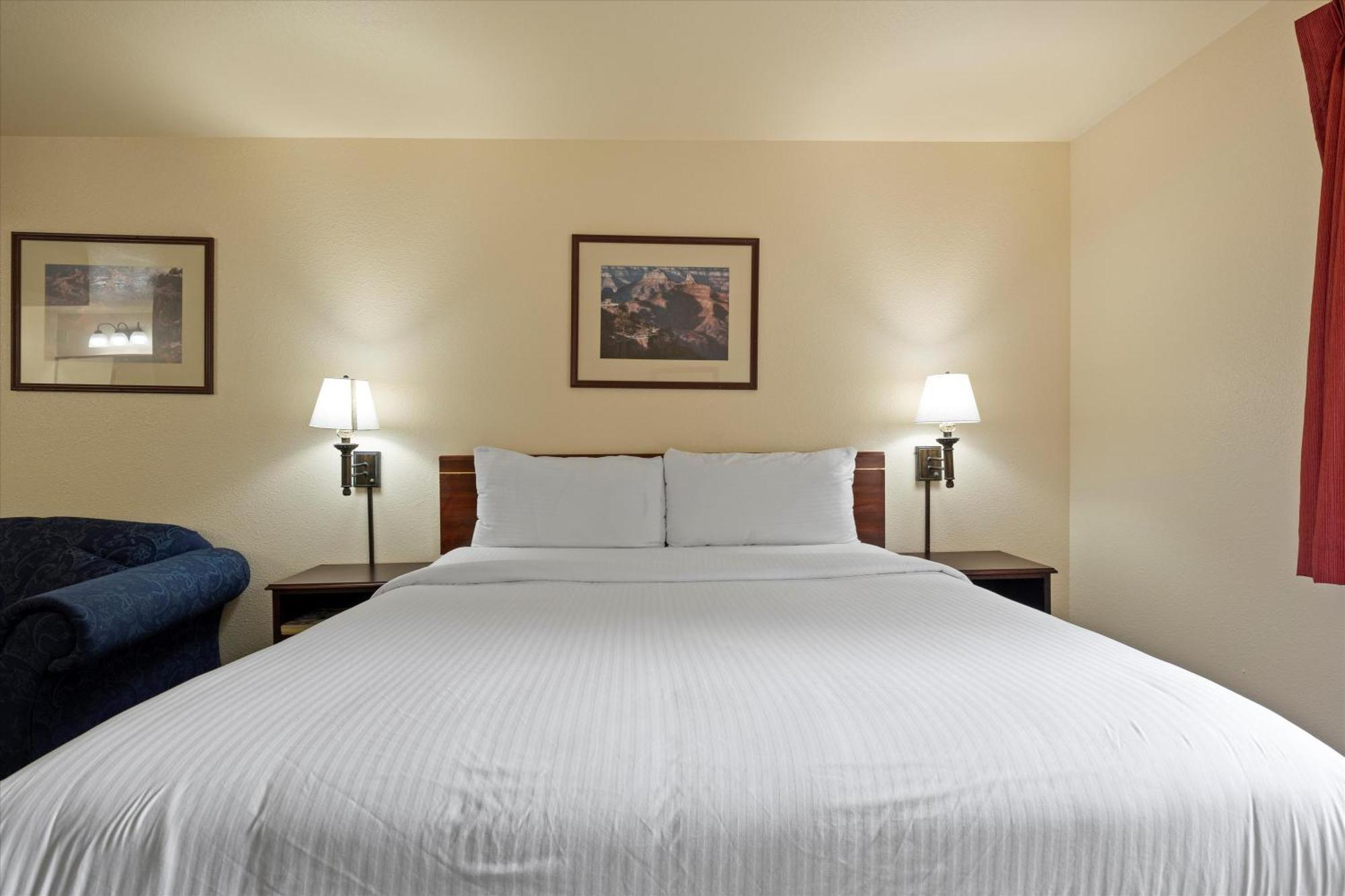 Quincy Inn And Suites Dış mekan fotoğraf