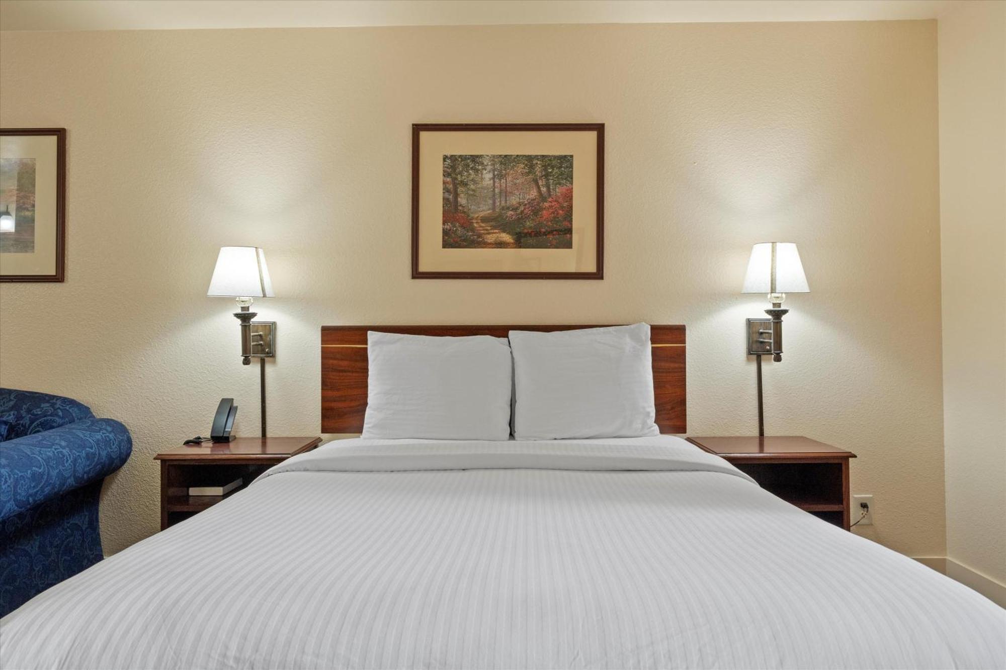 Quincy Inn And Suites Dış mekan fotoğraf